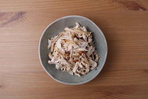French Canadian-Style Hot Chicken - Step #2 Cuire et effilocher le poulet