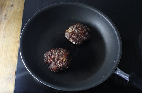 Cheesy Beef Burgers - Step #4 Cuire les galettes
