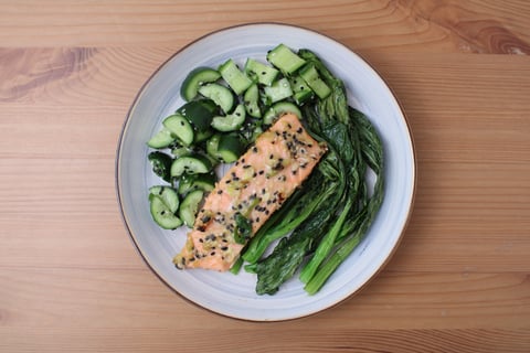 Oven-Baked Miso Salmon - Step #5 Dresser les plats