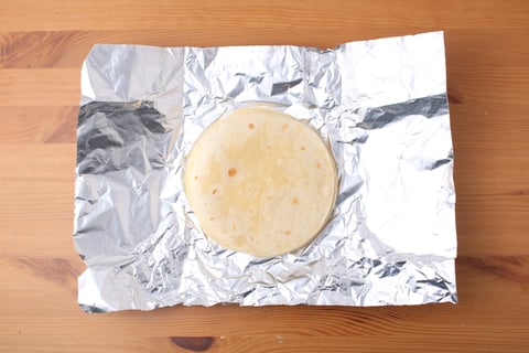 Juicy Chicken Carnitas Tacos - Step #3 Chauffer les tortillas