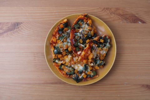 Veggie-Loaded Flatbreads - Step #4 Dresser les plats