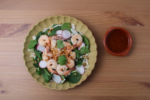 Speedy Saigon Shrimp Salad - Step #5 Dresser les plats