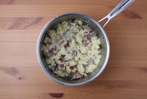 Mini Pork Meatloaves with Apple & Mustard - Step #2 Cuire les pommes de terre