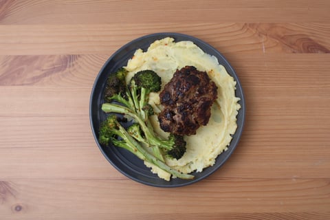 Maple-Mustard Glazed Beef Mini Meatloaves - Step #5 Terminer et servir