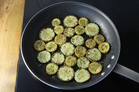 Two-Zucchini & Goat Cheese Flatbreads - Step #2 Saisir les zucchinis