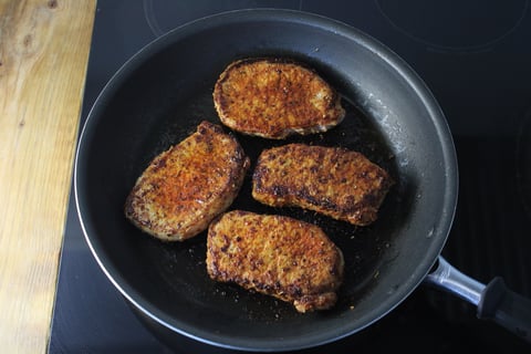 Greek-Spiced Pork Chops - Step #2 Cuire le porc