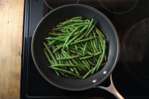 Pan-Seared Cheese Tortellini & Bruschetta Sauce - Step #4 Sauté the string beans