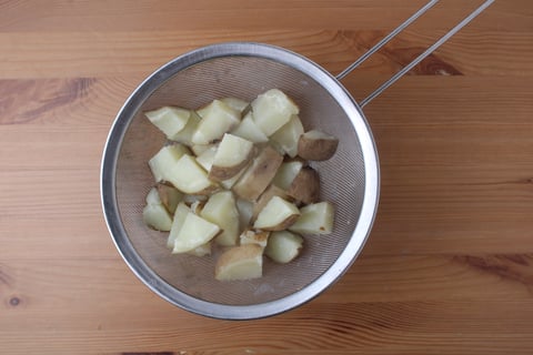 Goodfood x L'Abattoir: Grass-Fed Rib Steak with Porcini Sauce - Step #2 Cuire les pommes de terre