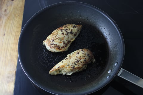 Protein Upgrade | ORGANIC Chicken with Tarragon Sauce - Step #3 Commencer le poulet