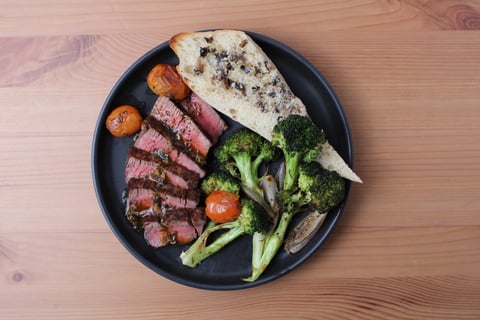 L’Artisan: Filets Mignons with Burst Tomato Pan Sauce - Step #6 Plate your dish