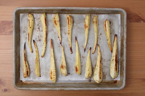 Seared Steaks & Parsnip Frites - Step #1 Faire les frites de panais