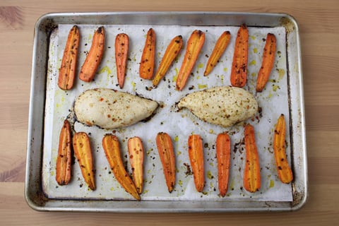 Paleo: Tamarind-Glazed Chicken - Step #1 Commencer le poulet et les carottes