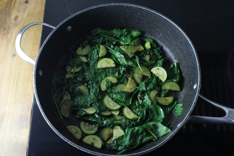 Tortellini & Zucchini Skillet - Step #3 Cuire les légumes
