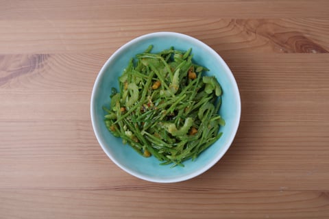 L’Artisan: Steelhead Trout with Zingy String Pea Salad - Step #4 Faire la salade de pois
