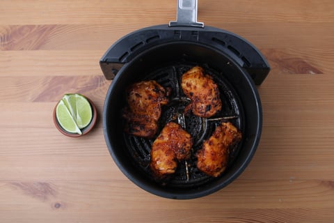 Spicy Sticky Caribbean Tamarind Chicken - Step #2 Frire le poulet