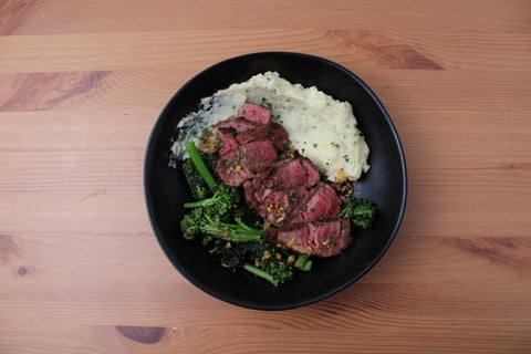 L’Artisan: Filets Mignons with Garlic-Braised Kale - Step #6 Plate your dish
