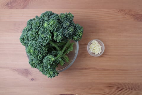 L’Artisan: Filets Mignons with Garlic-Braised Kale - Step #2 Mise en place