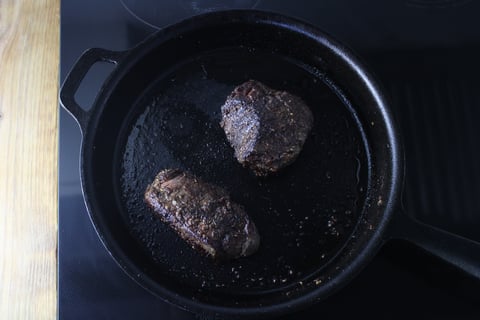 L’Artisan: Filets Mignons with Garlic-Braised Kale - Step #3 Cook the filets mignons