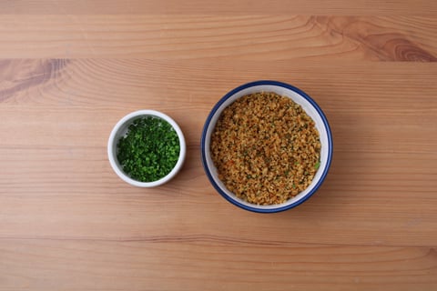 Creamy Cauliflower & Leafy Greens Gemelli - Step #3 Make the chive-panko topping