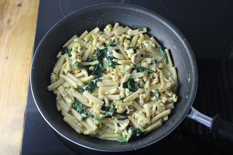 Creamy Cauliflower & Leafy Greens Gemelli - Step #4 Make the sauce & combine the pasta