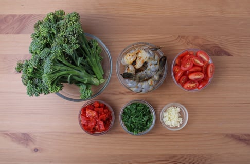 L’Artisan: Tiger Shrimp Saganaki with Roasted Peppers & Feta - Step #1 Mise en place