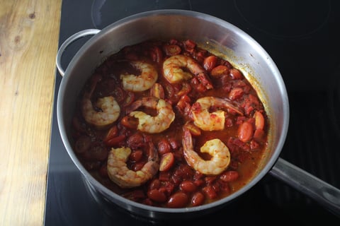 L’Artisan: Tiger Shrimp Saganaki with Roasted Peppers & Feta - Step #4 Préparer le saganaki