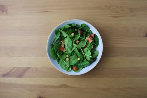 Tomato & Chickpea Coconut Curry - Step #5 Préparer la salade