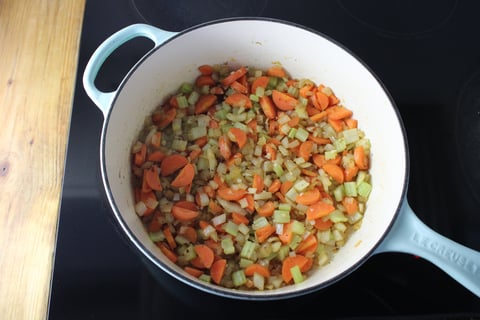 Goodfood Travels: Spain's Smoky Chorizo & Lentil Stew - Step #3 Commencer le mijoté