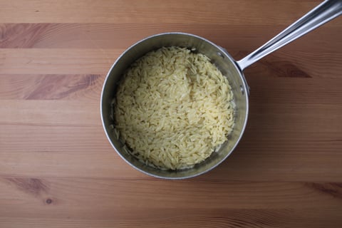 Greek-Style Feta, Lemon & Oregano Orzo - Step #2 Cuire l’orzo