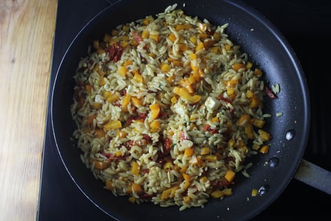Greek-Style Feta, Lemon & Oregano Orzo - Step #5 Assaisonner l’orzo