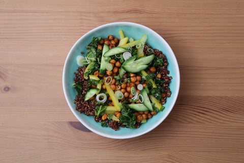 Crispy BBQ Chickpea Vegan Bowls - Step #4 Dresser les plats