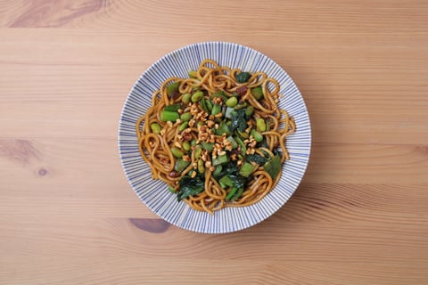 Vegan Caramelized Onion, Peanut & Sweet Soy Ramen Noodles - Step #6 Plate your dish