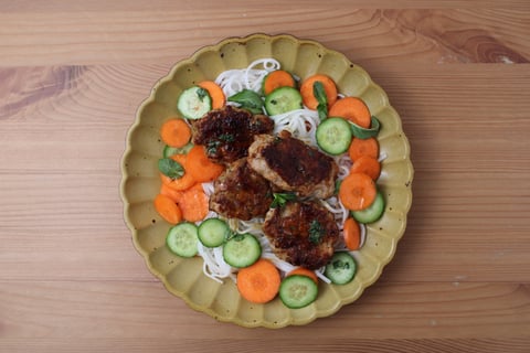 Goodfood Travels: Vietnam's Lemongrass Pork Bun Cha - Step #6 Plate your dish