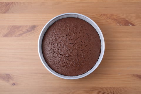 Camp Goodfood x Lesson 6: Perfect Chocolate Cake - Step #3 Bake the cake