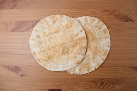 Spiced Turkey Skewers - Step #4 Chauffer les pitas