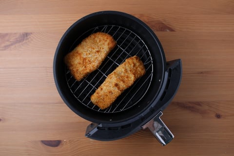 Protein Swap | Italian Golden-Crisped Shrimp - Step #4 Frire le saumon