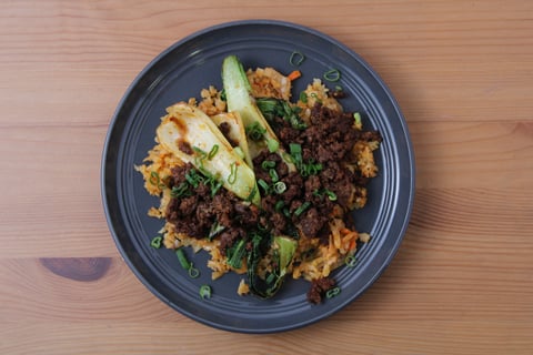 Carb-Wise: Spicy Ground Beef with Honey & Gochujang - Step #5 Dresser les plats