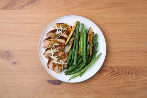 Keto: Seared Chicken Breasts & Tomatillo Pan Sauce - Step #5 Dresser les plats