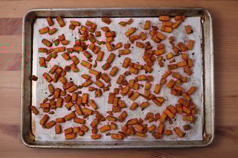 Roasted Sweet Potato Tacos with Cabbage Slaw - Step #1 Rôtir les patates douces