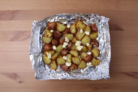 Grilled Masala Salmon & Baby Potatoes - Step #1 Préparer les pommes de terre
