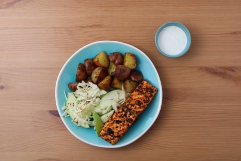 Grilled Masala Salmon & Baby Potatoes - Step #5 Dresser les plats