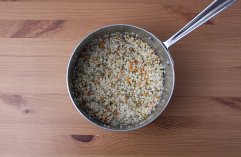 L’Artisan: Tiger Shrimp & Herbed Honey Butter - Step #1 Cuire le couscous