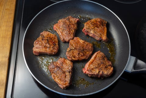 L’Artisan: Maple-Balsamic Lamb T-Bones - Step #4 Cook the lamb