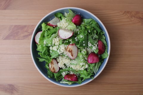 20-Minute Za’atar-Roasted Salmon - Step #5 Faire la salade