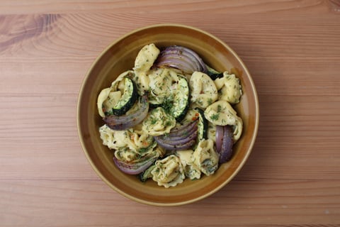 Cheese Tortellini with Roasted Vegetables - Step #5 Mélanger les pâtes et servir