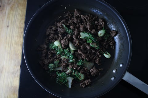 Satay Ground Beef & Rice Noodle Salad - Step #3 Cuire le bœuf