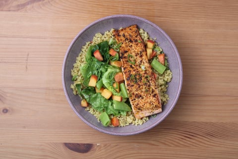 Summery Spiced Salmon Bowls - Step #5 Dresser les plats