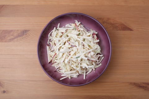 Nick’s Pick | Coffee-Spiced Beef Burgers - Step #4 Faire la salade de chou