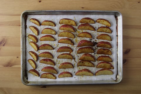 BBQ Pulled Chicken Sandwich Buns - Step #1 Rôtir les pommes de terre
