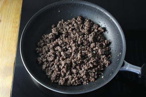 Protein Swap | Quick Impossible™ Beef & Mascarpone Flatbreads - Step #1 Cook the patties